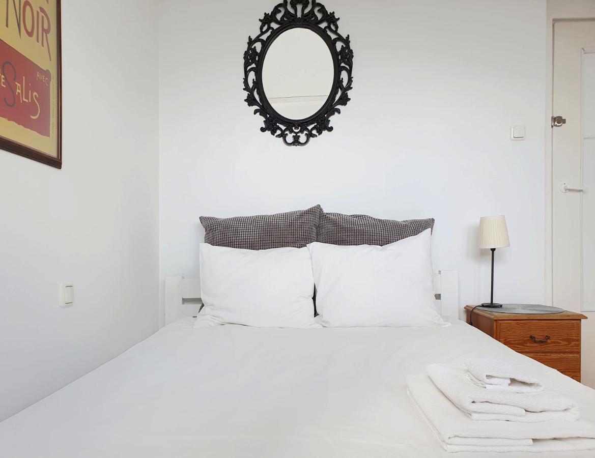 Solec Apartment *